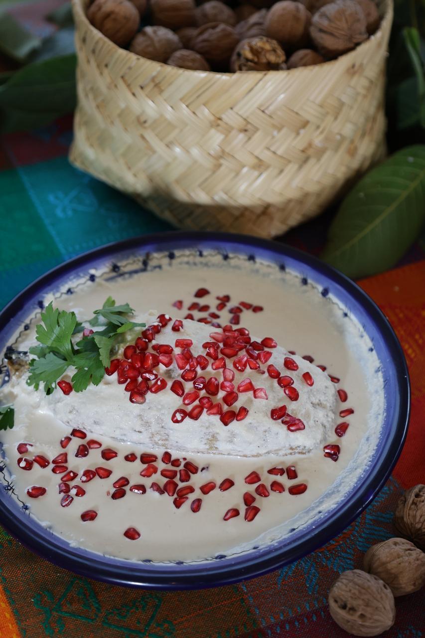 chiles en nogada