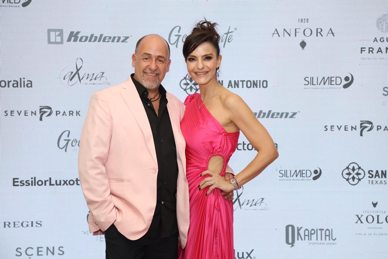 Raúl Sayrols y Carol Hanono